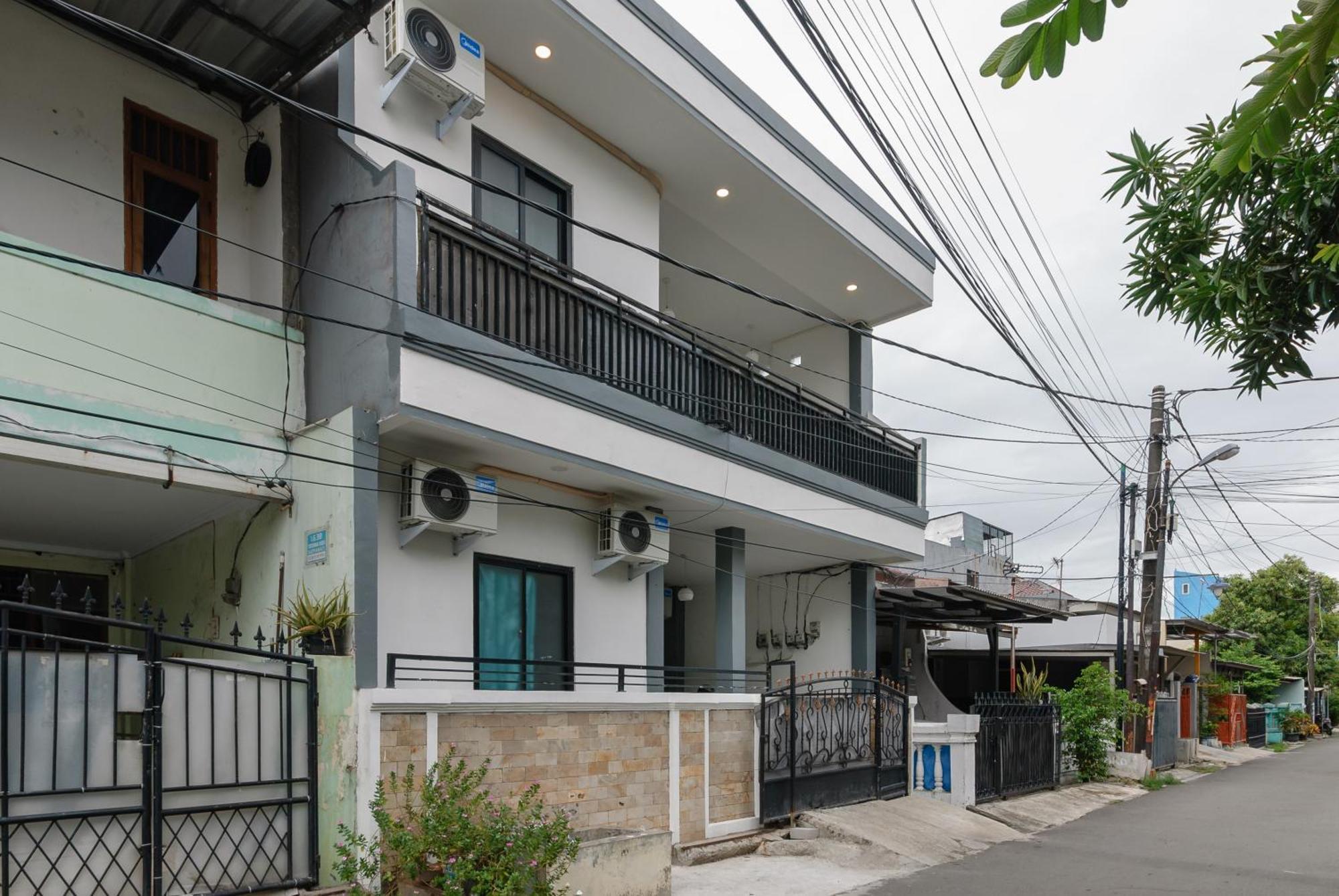 Reddoorz At Flamboyan Harapan Indah 호텔 베카시 외부 사진