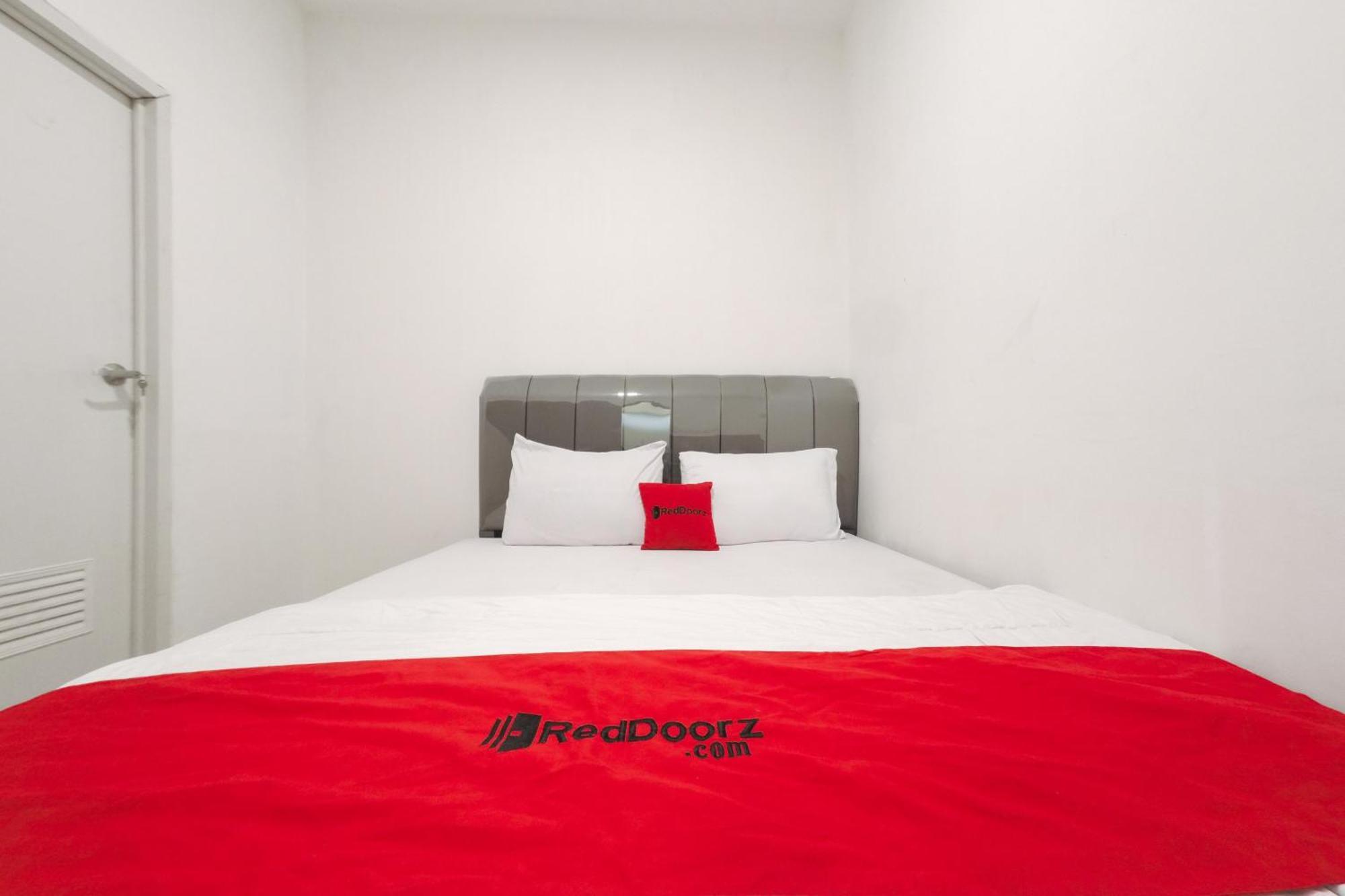 Reddoorz At Flamboyan Harapan Indah 호텔 베카시 외부 사진